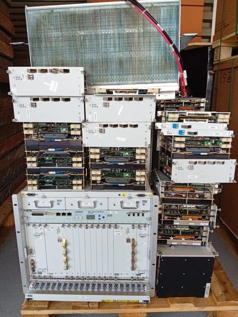 Équipement informatique en empilement